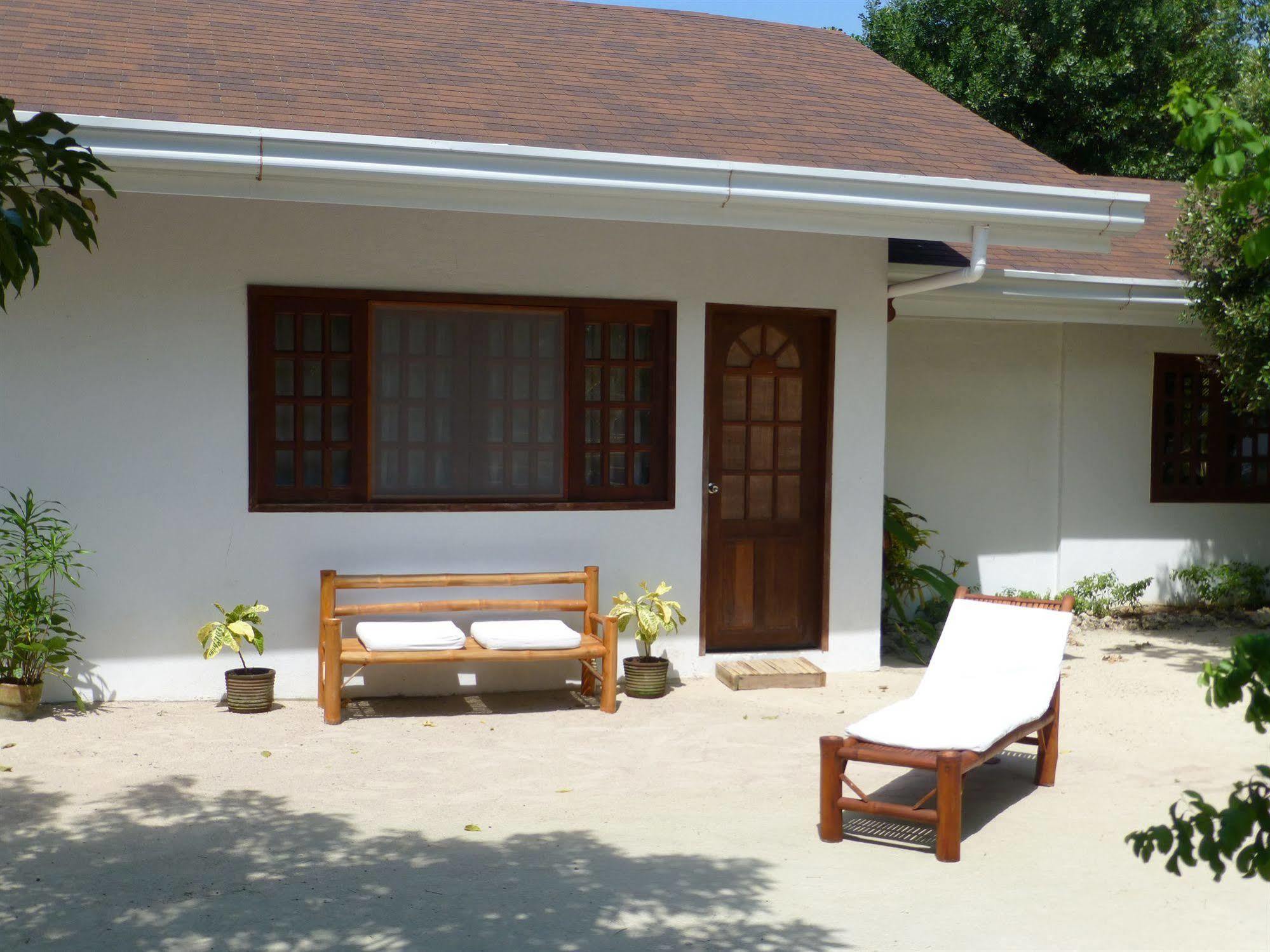 Talima Beach Villas & Dive Resort Cebu Luaran gambar